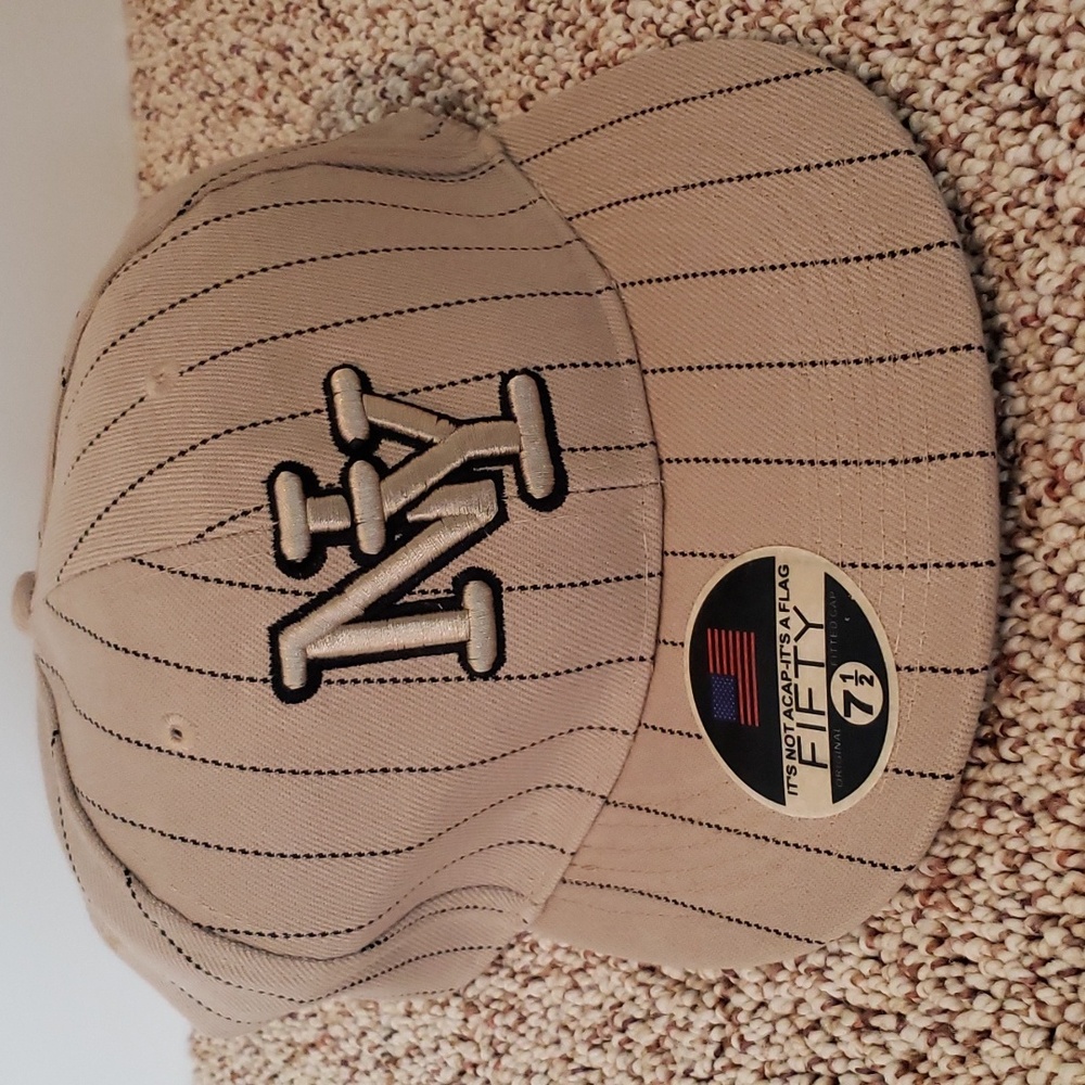 7 1/2 NY pinstripe baseball cap